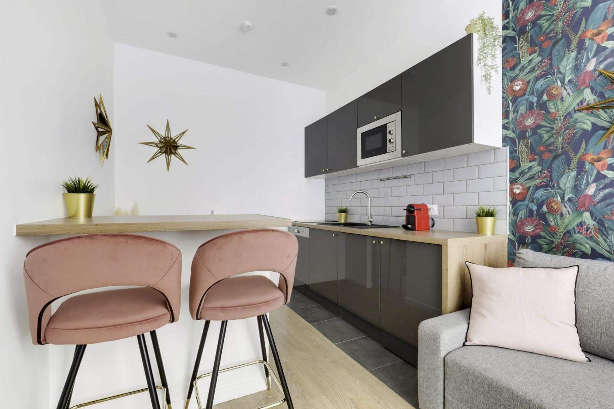 Nice Apartment Renovated And Bright Street Side ปารีส ภายนอก รูปภาพ